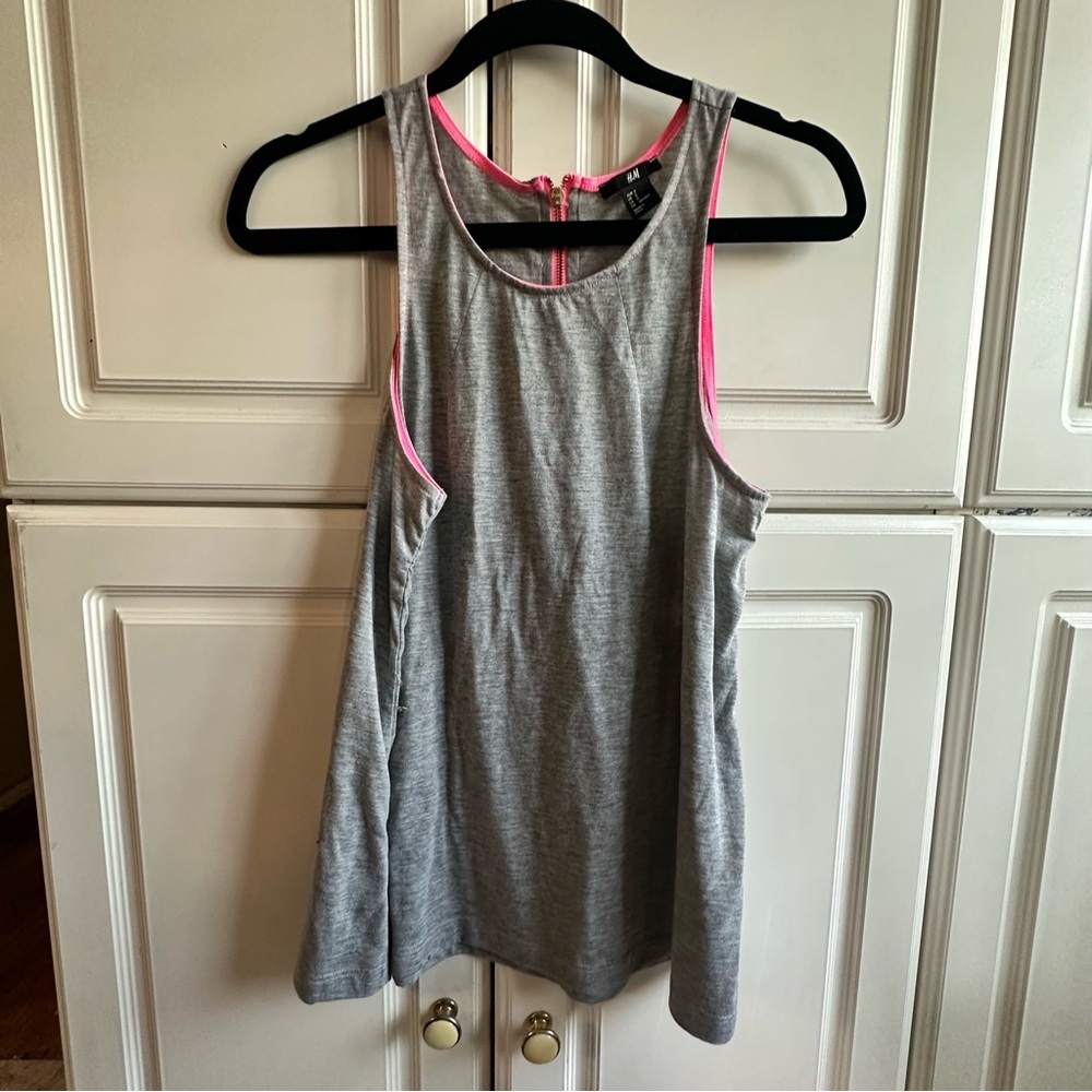 H&M Woman’s Gray Tank Top with Back Zipper & Pink Trim, Size: S